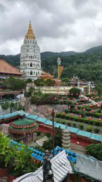 Kliknij i zobacz foto okladka-lampiony.webp w powiększeniu