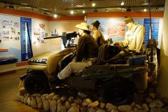 Kliknij i zobacz foto jeep-2.jpg w powiększeniu