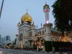 Kliknij i zobacz foto arab-street-meczet.jpg w powiększeniu