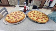 Kliknij i zobacz foto santiago-pizza.jpg w powiększeniu