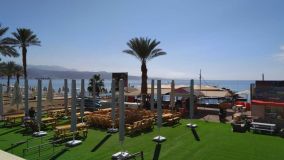 Kliknij i zobacz foto plaza-4.jpg w powiększeniu