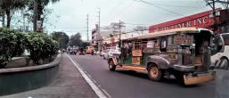 Kliknij i zobacz foto jeepney-2.jpg w powiększeniu
