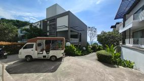 Kliknij i zobacz foto busik.webp w powiększeniu