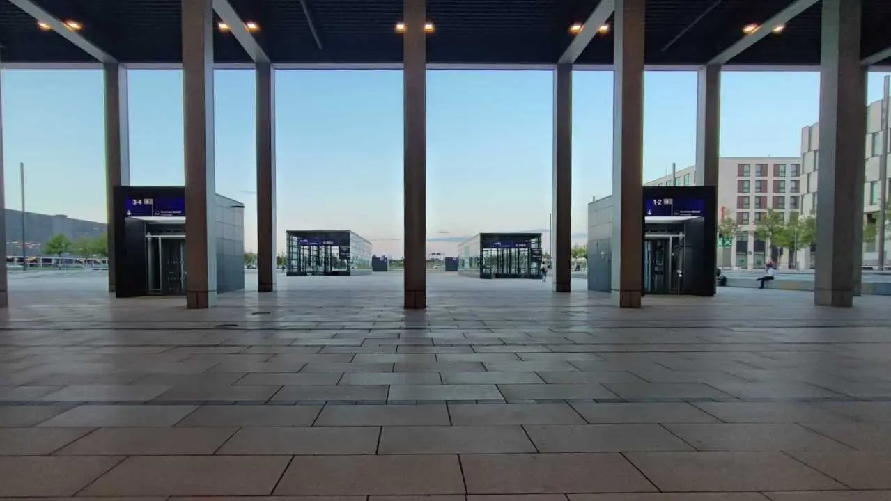 airport city widok