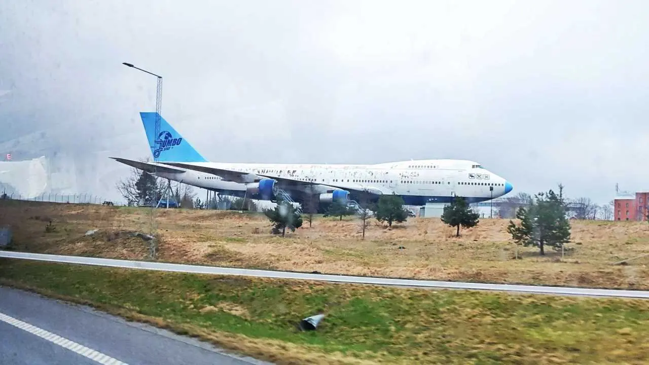 b747