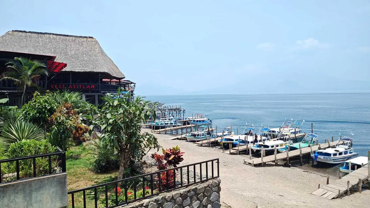 jezioro restauracja