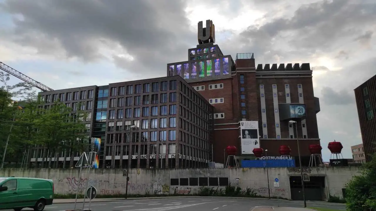 modernizm utower