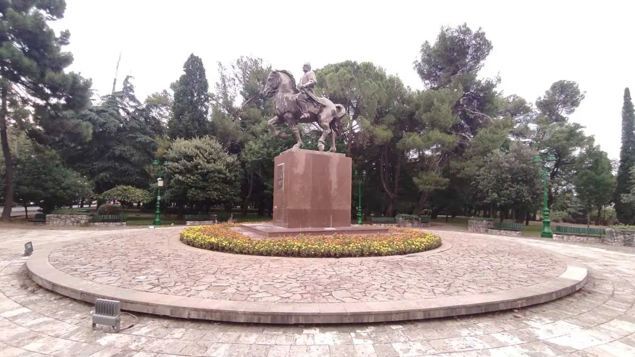 pomnik mikolaja