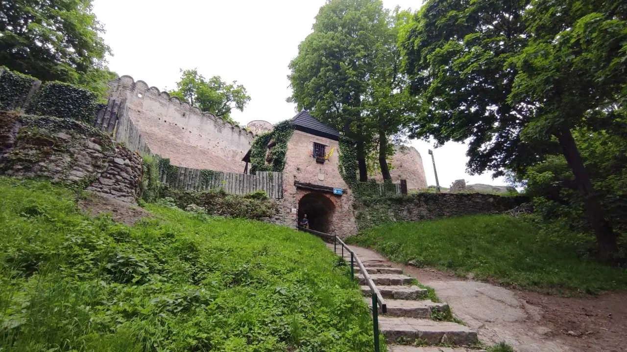 zamek brama