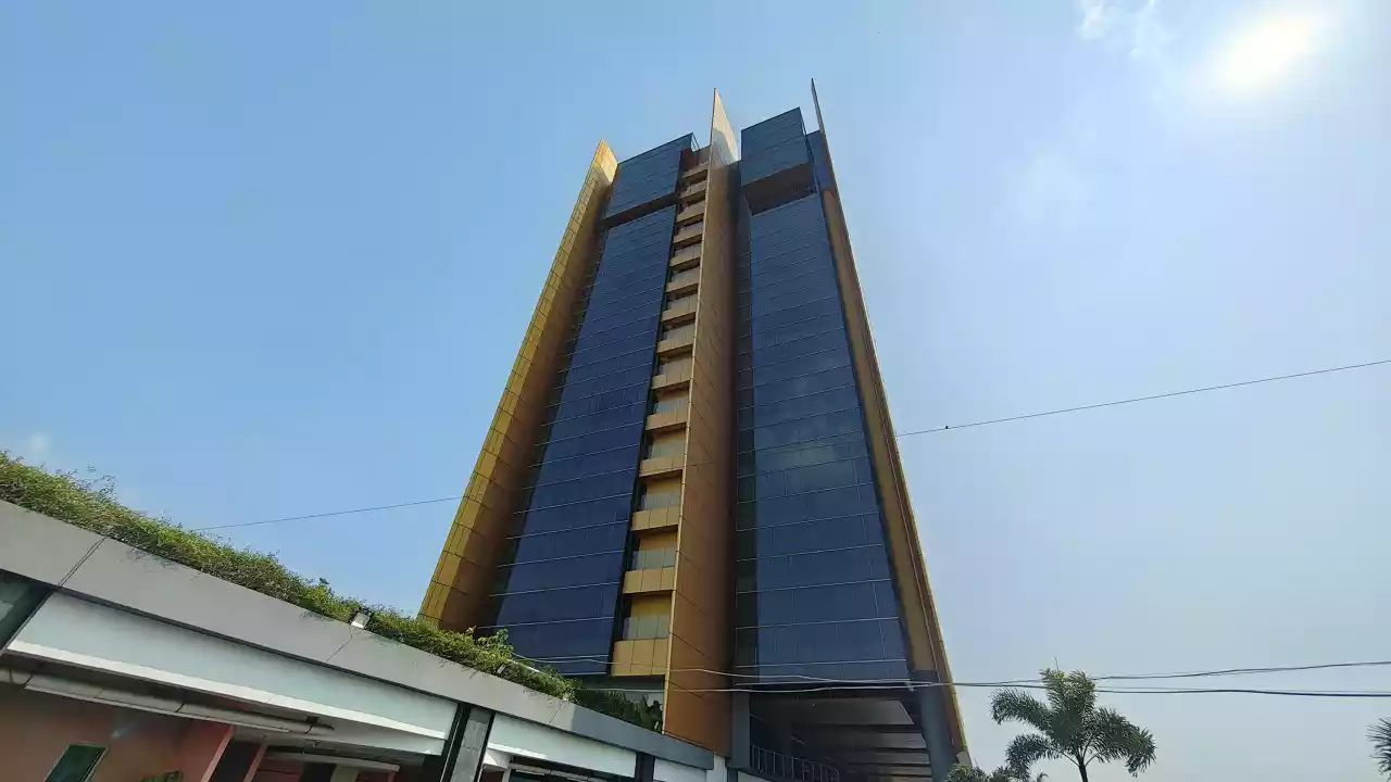 Merlynn Park Hotel
