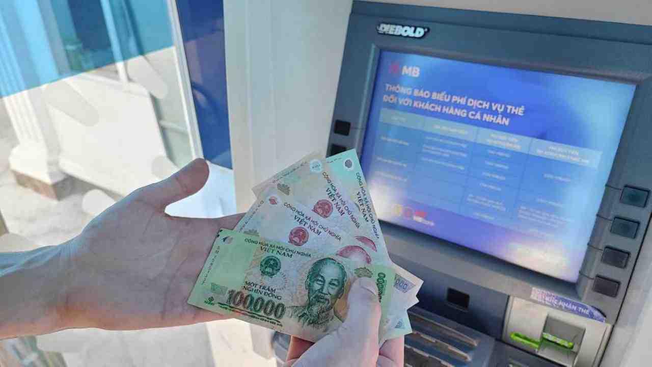 Finanse w podróży 2026 - jak płacić bez stresu