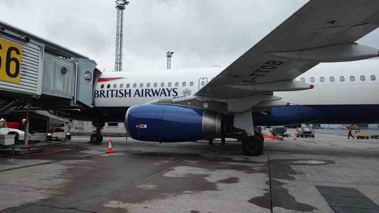 Lot samolotem Airbus A320 linii British Airways