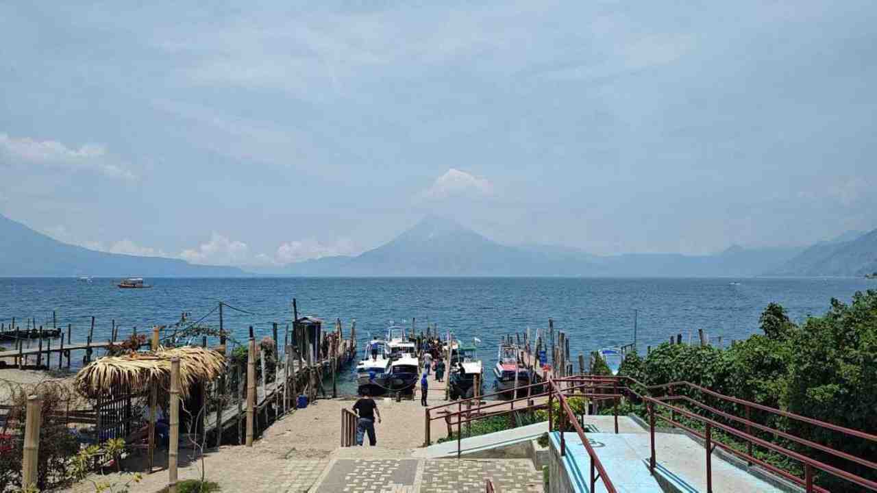 Wszystko co trzeba wiedzieć o podróżach po jeziorze Atitlán