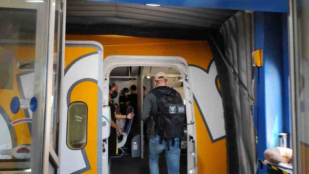 Jak wygląda lot budżetowymi liniami Scoot (Boeing 787)