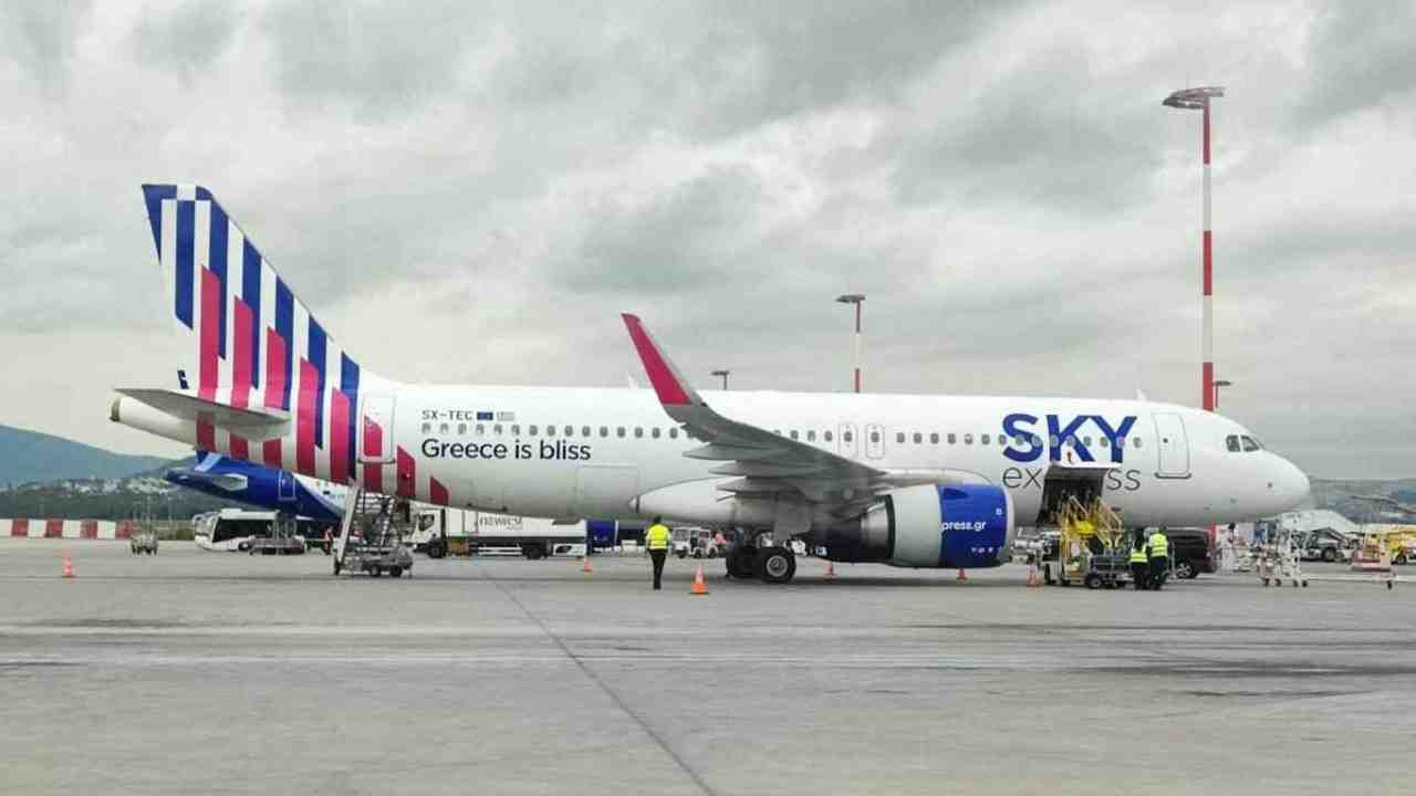 Lot liniami SKY Express: opinie, limity bagażowe i wszystko, co musisz wiedzieć przed podróżą