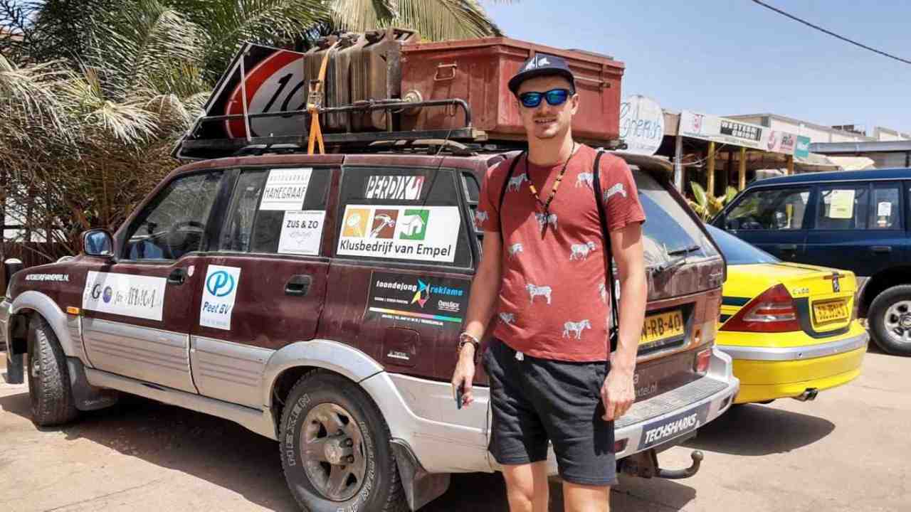 Wycieczki i finanse w Gambii