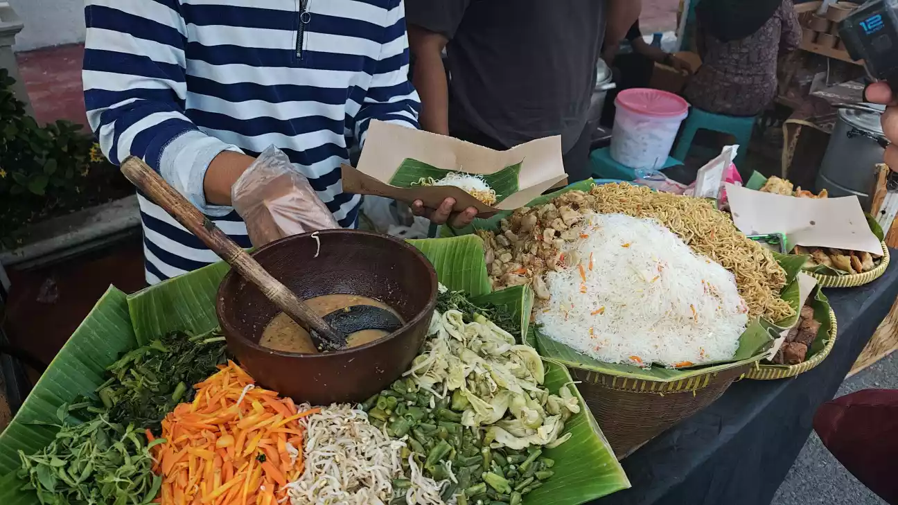 pecel bakmi