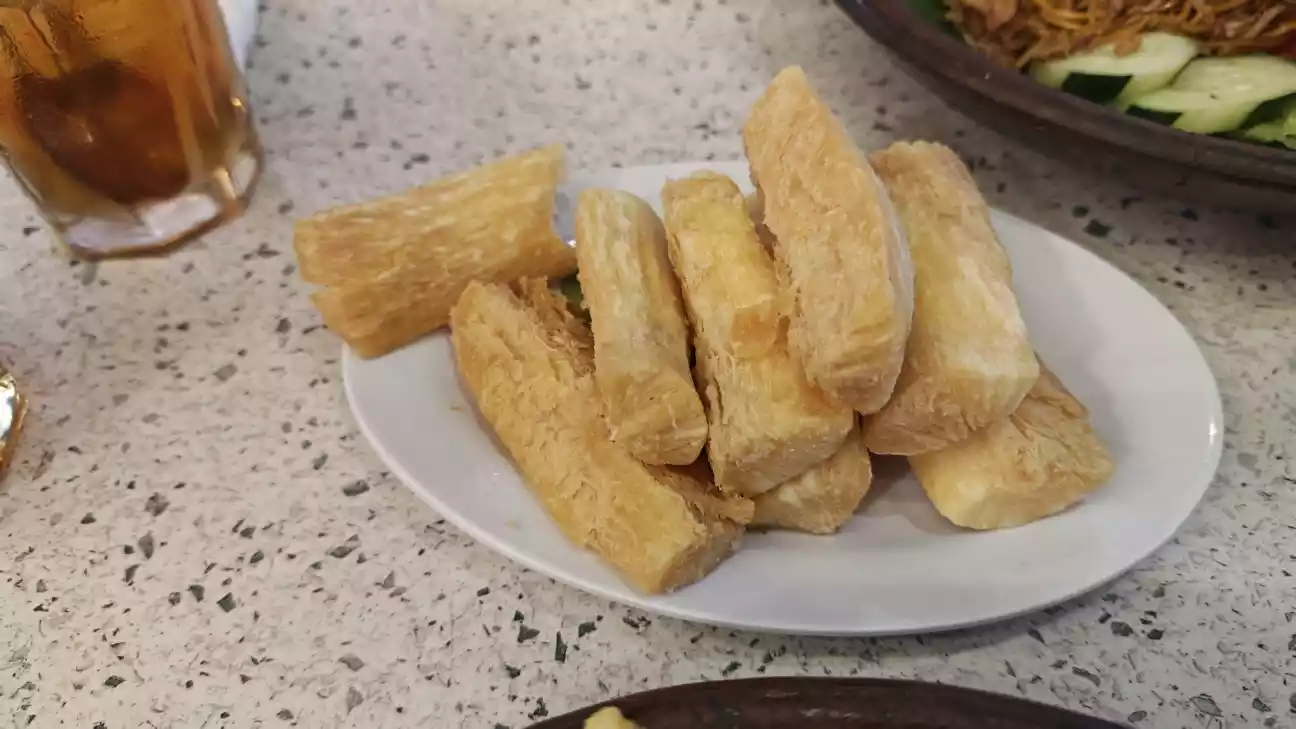 singkong goreng maniok