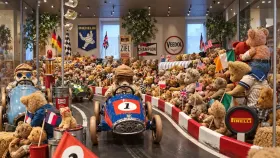 Misie Steiffa, porcelanowe lalki i miniaturowe sklepy. Tajemnice Muzeum Zabawek w Bazylei