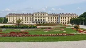 Schönbrunn na weekend: jedziemy do Austrii - wsiadajcie z nami do pociągu Porta Moravica